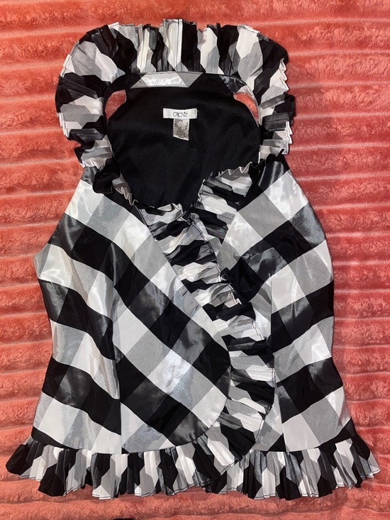 Cache Tops - Cache’ size 6 Black, Gray & White Buffalo Check Ruffle Top